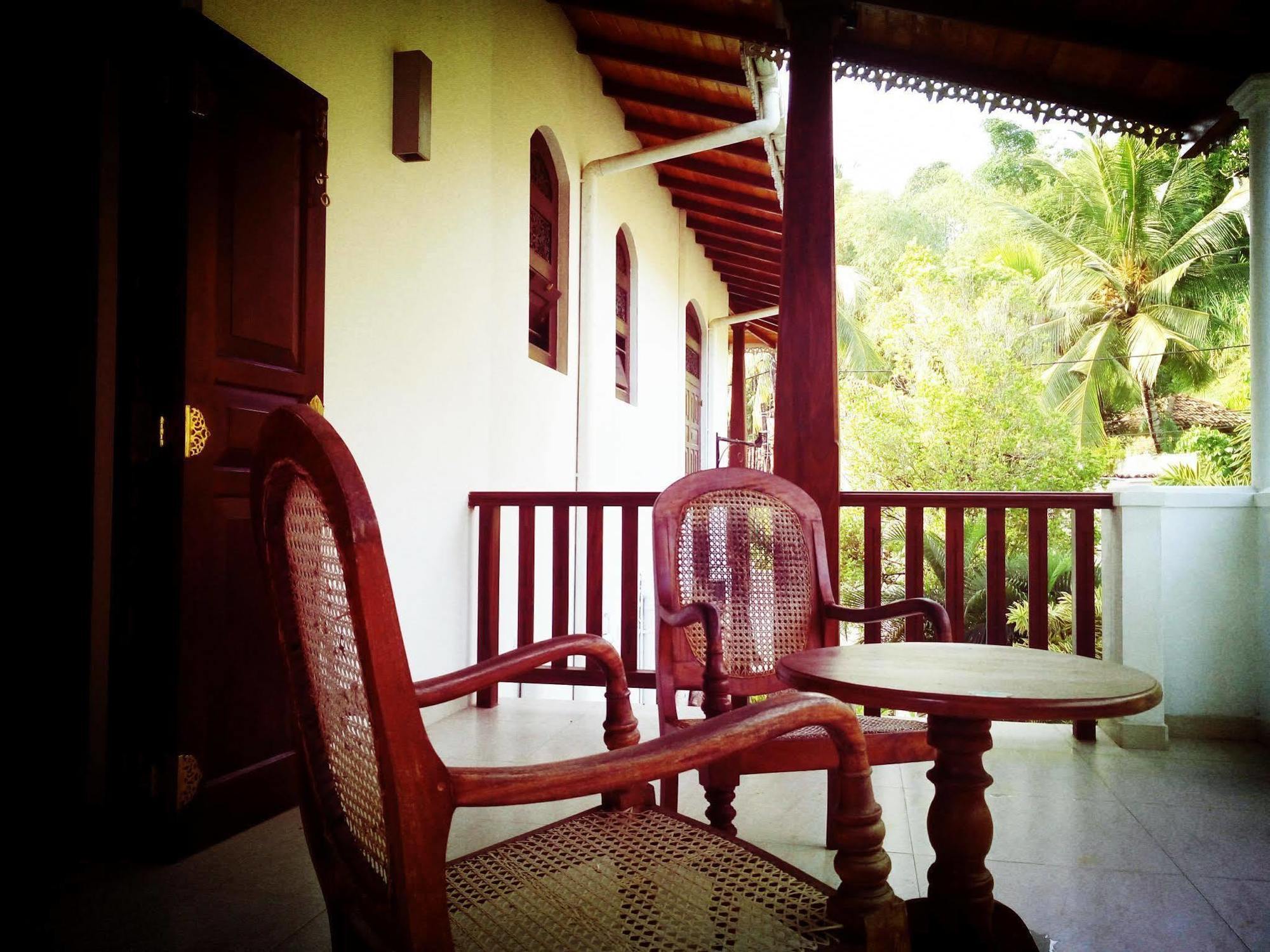 Villa Frangipani Galle Exterior photo